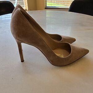 Manolo Blahnik Tan Suede Stilleto BB 105 Size 37.5